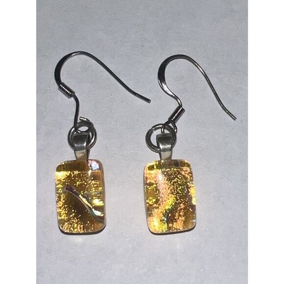 Yellow Swirl Resin Pendant & Matching Earrings w/20” Silver Chain Leaf Detail - Picture 5 of 9